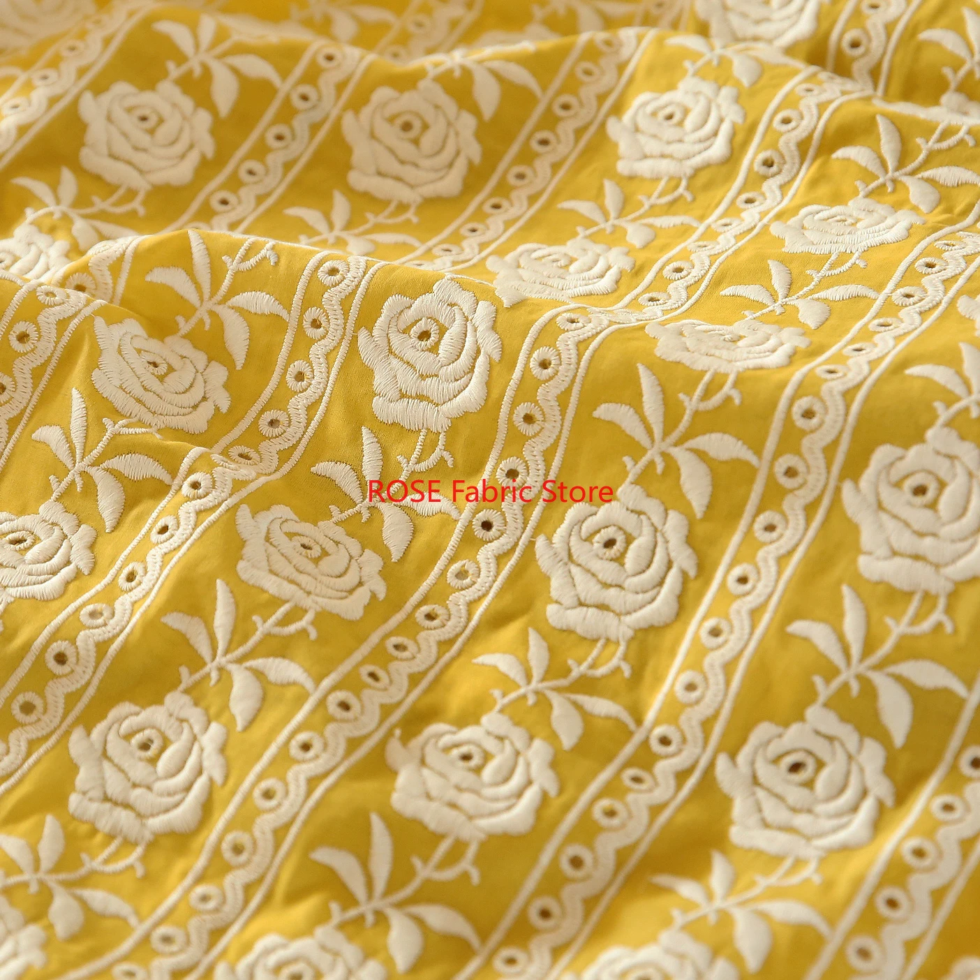 Tissu français en coton jaune  - Embroidery Yellow Dress avis et prix